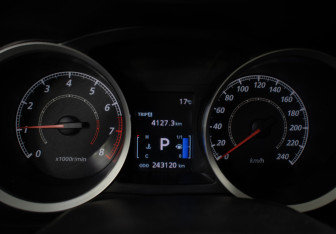 Подержанный автомобиль Mitsubishi Lancer Sedan 2012 года (12 фото)