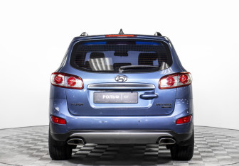 Подержанный автомобиль Hyundai Santa Fe 2012 года (6 фото)