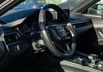 Подержанный автомобиль Audi A4 Sedan 2019 года (13 фото)