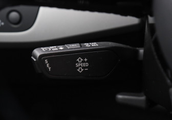 Подержанный автомобиль Audi A4 Sedan 2021 года (17 фото)