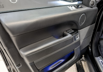 Подержанный автомобиль Land Rover Range Rover Sport 2021 года (18 фото)