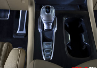 Подержанный автомобиль Voyah Dream 2023 года (17 фото)