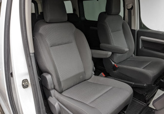 Подержанный автомобиль Citroen SpaceTourer 2020 года (22 фото)