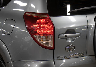 Подержанный автомобиль Toyota RAV4 2008 года (21 фото)