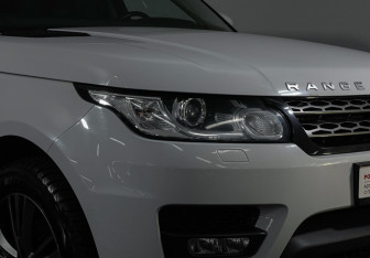 Подержанный автомобиль Land Rover Range Rover Sport 2016 года (19 фото)