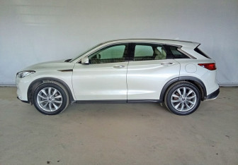 Подержанный автомобиль Infiniti QX50 2021 года (8 фото)