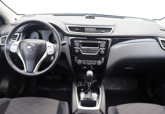 Подержанный автомобиль Nissan Qashqai 2018 года (13 фото)