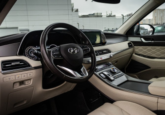Подержанный автомобиль Hyundai Palisade 2019 года (10 фото)