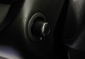 Подержанный автомобиль Land Rover Range Rover Sport 2018 года (19 фото)