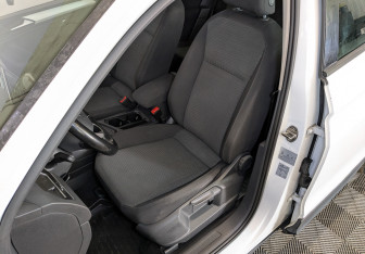 Подержанный автомобиль Volkswagen Tiguan 2021 года (19 фото)