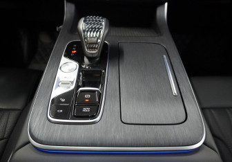 Подержанный автомобиль GAC GS8 2024 года (27 фото)