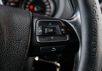 Подержанный автомобиль Volkswagen Amarok 2013 года (14 фото)