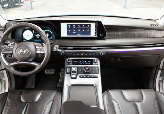 Подержанный автомобиль Hyundai Palisade 2023 года (14 фото)