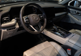 Подержанный автомобиль GAC GS8 2023 года (10 фото)