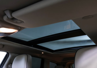 Подержанный автомобиль Jeep Grand Cherokee 2019 года (24 фото)