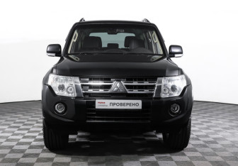 Подержанный автомобиль Mitsubishi Pajero 2014 года (2 фото)