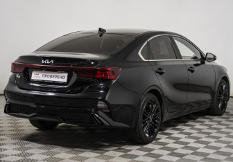 Подержанный автомобиль Kia K3 Sedan 2021 года (4 фото)