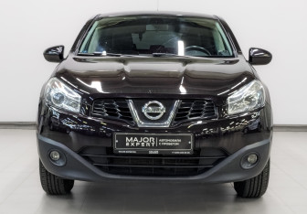 Подержанный автомобиль Nissan Qashqai 2011 года (2 фото)