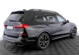 Подержанный автомобиль BMW X7 2020 года (5 фото)