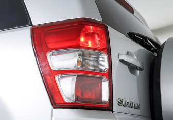 Подержанный автомобиль Suzuki Grand Vitara 2011 года (21 фото)