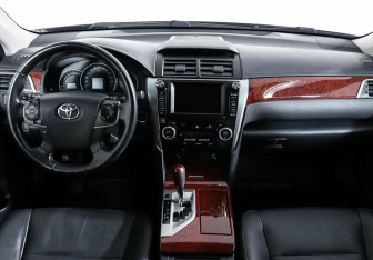 Подержанный автомобиль Toyota Camry Sedan 2014 года (9 фото)
