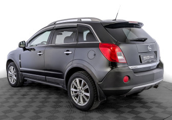 Подержанный автомобиль Opel Antara 2013 года (7 фото)