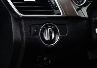 Подержанный автомобиль Mercedes-Benz GLE 2016 года (17 фото)