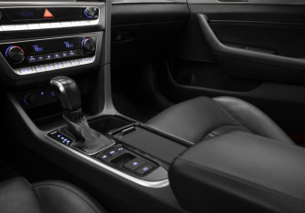 Подержанный автомобиль Hyundai Sonata 2017 года (23 фото)