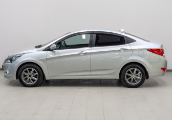 Подержанный автомобиль Hyundai Solaris Sedan 2016 года (8 фото)