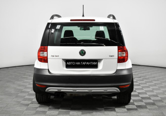 Подержанный автомобиль Skoda Yeti 2013 года (6 фото)