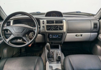 Подержанный автомобиль Mitsubishi Pajero Sport 2006 года (9 фото)