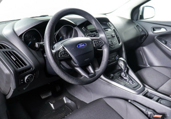 Подержанный автомобиль Ford Focus Hatchback 2018 года (11 фото)