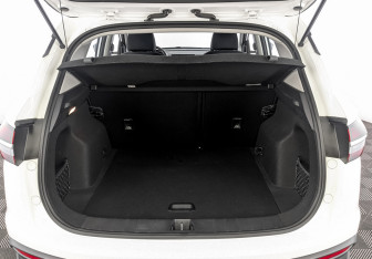 Подержанный автомобиль Geely Coolray 2023 года (10 фото)