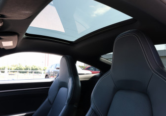 Подержанный автомобиль Porsche 911 Coupe 2021 года (21 фото)