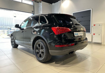 Подержанный автомобиль Audi Q5 2011 года (7 фото)