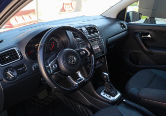 Подержанный автомобиль Volkswagen Polo Sedan 2019 года (12 фото)