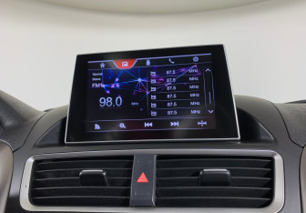 Подержанный автомобиль FAW Besturn X80 2019 года (11 фото)