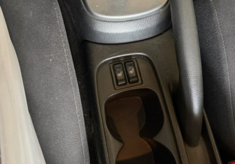 Подержанный автомобиль Mitsubishi Lancer Sedan 2007 года (14 фото)