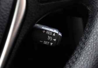 Подержанный автомобиль Toyota RAV4 2013 года (14 фото)