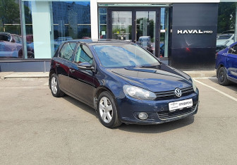 Подержанный автомобиль Volkswagen Golf Hatchback 2012 года (3 фото)