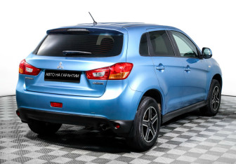 Подержанный автомобиль Mitsubishi ASX 2013 года (5 фото)