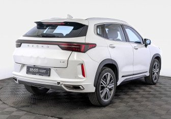 Подержанный автомобиль Exeed LX 2022 года (5 фото)