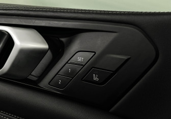 Подержанный автомобиль BMW X5 2021 года (17 фото)