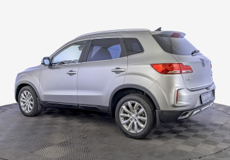Подержанный автомобиль FAW Besturn X40 2021 года (7 фото)