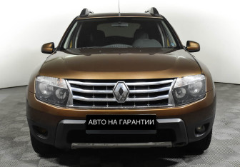 Подержанный автомобиль Renault Duster 2013 года (2 фото)