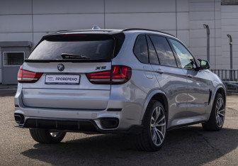 Подержанный автомобиль BMW X5 2015 года (5 фото)