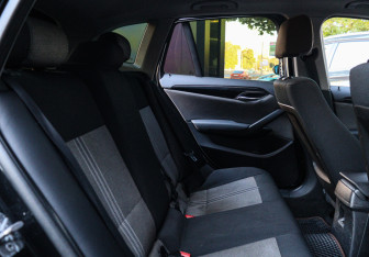 Подержанный автомобиль BMW X1 2012 года (8 фото)