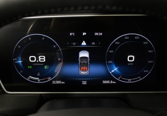 Подержанный автомобиль Hongqi HS5 2024 года (12 фото)