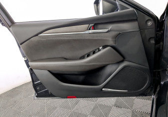 Подержанный автомобиль Mazda 6 Sedan 2023 года (19 фото)