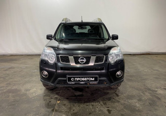 Подержанный автомобиль Nissan X-Trail 2013 года (2 фото)